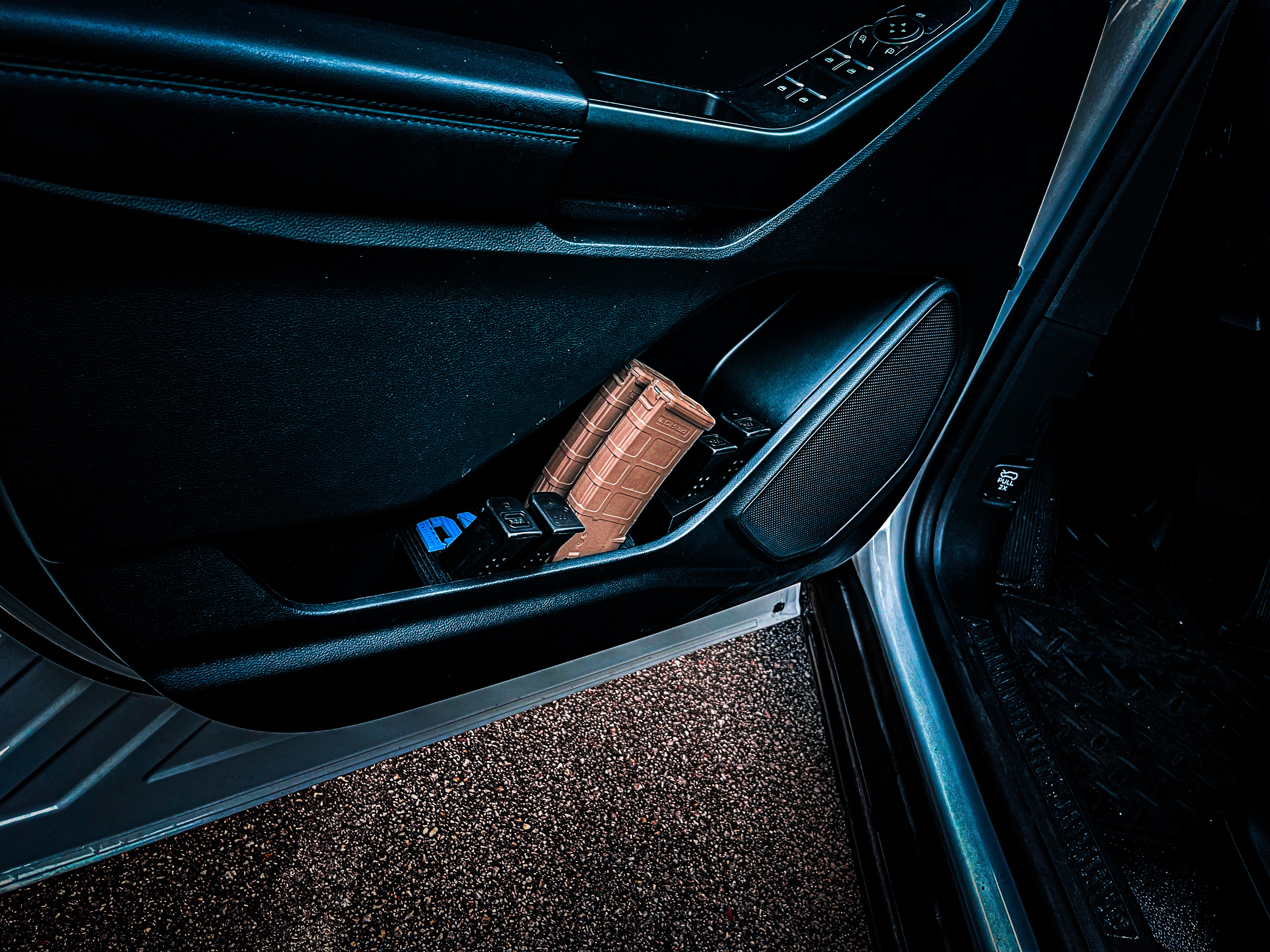 Ford Explorer 2020-2025 Door Mag
